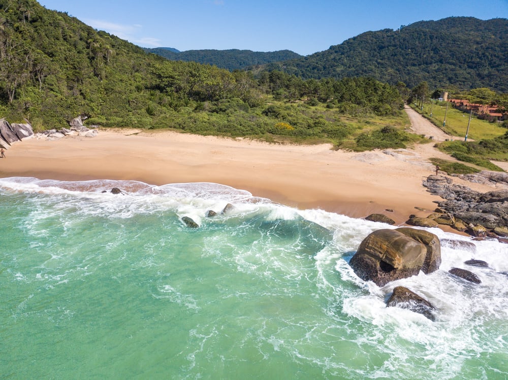 Praia do Estaleirinho em Camboriú